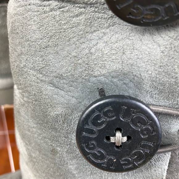 Ugg Grey Bailey 3 Button Boots Size 6 - Picture 12 of 13